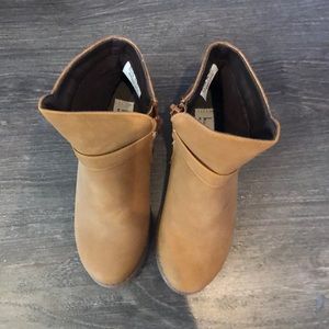 Nicole Miller Size 11 girls brown